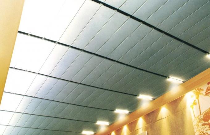 Do painel de alumínio do folheado da absorção sadia rolo decorativo das telhas do teto revestido