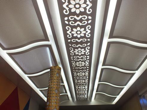 Painéis de teto de alumínio da planície do grampo do defletor da placa da tira do metal para a estação de metro do metro